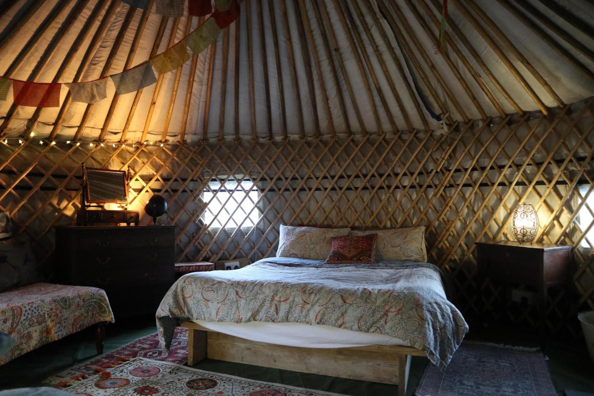 Llanelian-yn-Rhos2 Luxury Yurts & Barn Kitchen Big Garden- Sleeps 9别墅 外观 照片